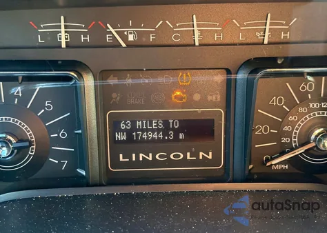 2008 Lincoln Navigator L z USA, uszkodzony, nr VIN 5LMFL28588LJ06292